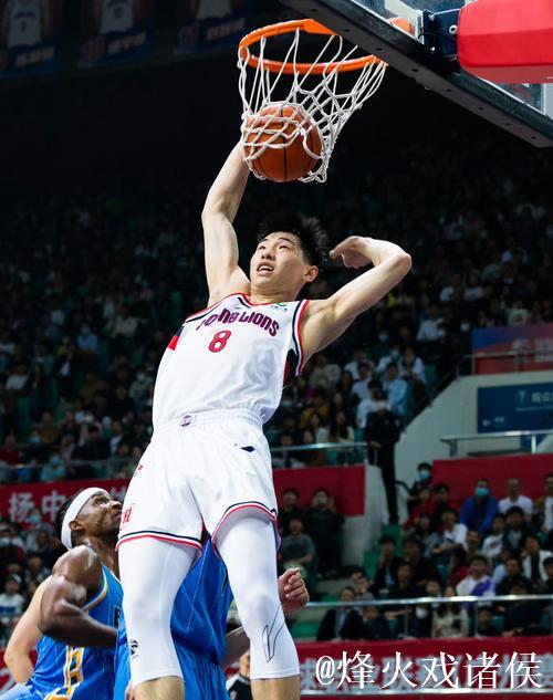 崔永熙NBA季前赛初登场 8分钟内拿下1分2篮板 崔永熙NBA季前赛初登场 8分钟内拿下1分2篮板